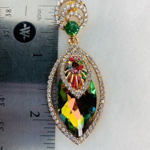 Beautiful multicolored Crystal drop earrings NWOT